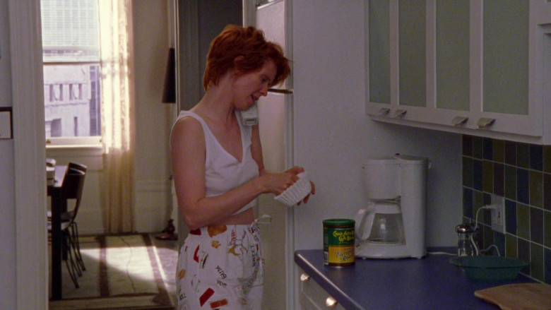 Chock full o’Nuts Coffee Enjoyed by Cynthia Nixon as Miranda Hobbes in Sex and the City S03E16 Frenemies (2000)