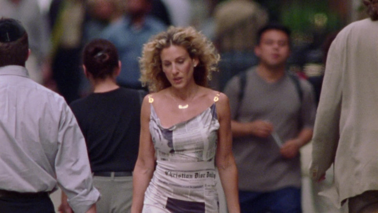 Christian Dior Daily Newspaper Dress of Sarah Jessica Parker as Carrie Bradshaw in Sex and the City S03E17 TV Show (2)