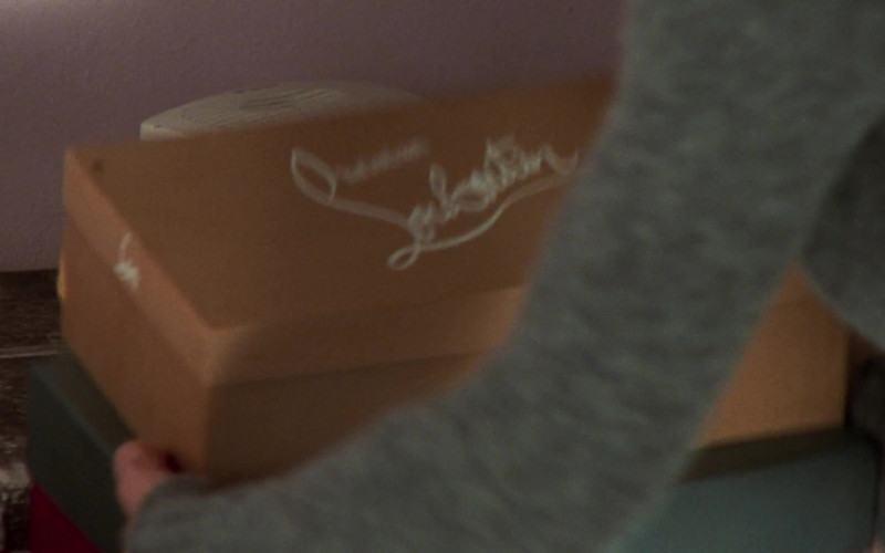 Christian Louboutin Shoe Box in Sex and the City S06E19 An American Girl In Paris (Part Une) (2004)