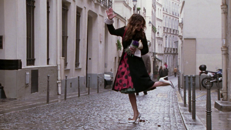 Christian Louboutin White High Heel Shoes of Sarah Jessica Parker as Carrie Bradshaw in Sex and the City S06E20 An American Girl In Paris (2)
