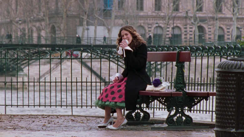 Christian Louboutin White High Heel Shoes of Sarah Jessica Parker as Carrie Bradshaw in Sex and the City S06E20 An American Girl In Paris (4)