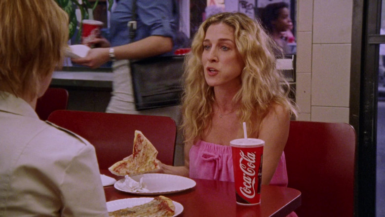 Coca-Cola Soda Enjoyed by Sarah Jessica Parker as Carrie Bradshaw in Sex and the City S04E11 TV Show (2)