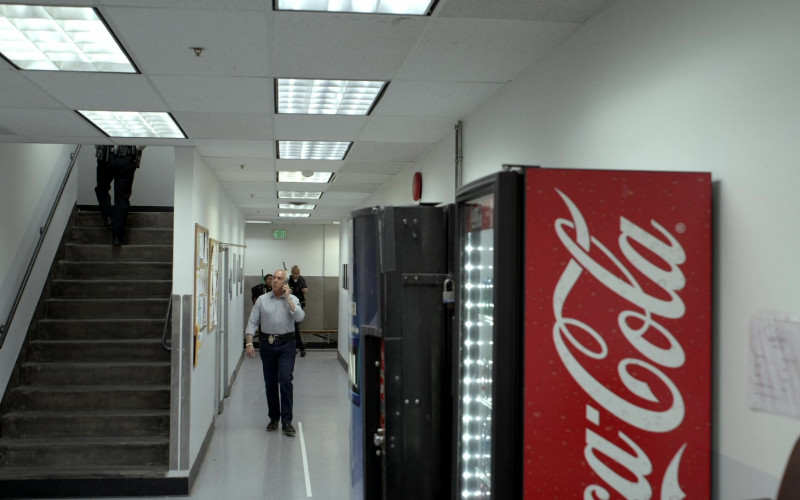 Coca-Cola Vending Machine in Bosch S07E07 Workaround (2021)