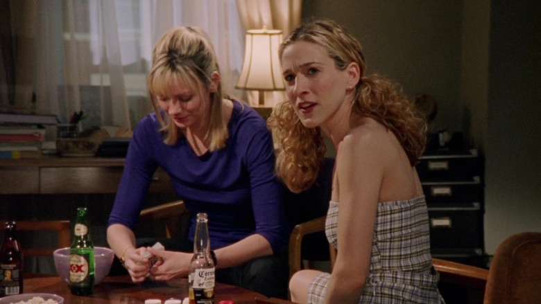 Corona Extra Beer Enjoyed by Sarah Jessica Parker as Carrie Bradshaw in Sex and the City S01E05 The Power of Female Sex (2)