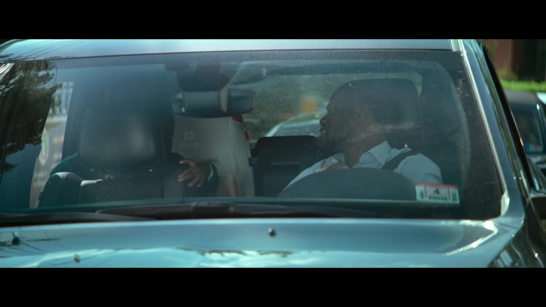 Diono Car Seat of Melody Hurd as Maddy Logelin in Fatherhood (2)