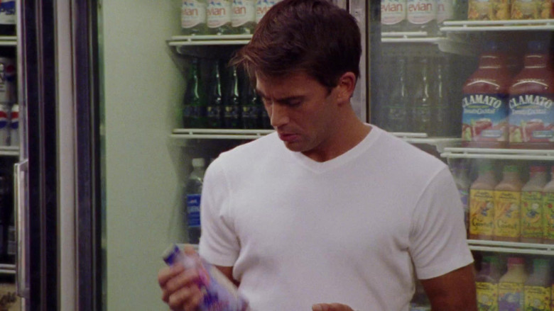 Evian Water and Clamato Juice in Sex and the City S02E13 Games People Play (1999)