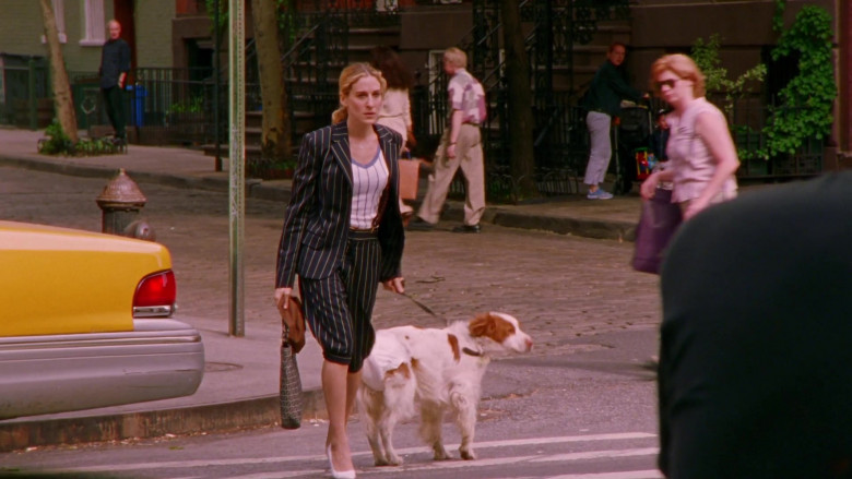Fendi Bag of Sarah Jessica Parker as Carrie Bradshaw in Sex and the City S04E07 TV Show 2001 (3)