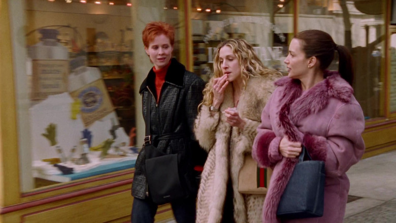 Fendi Coat Street Style Outfit of Cynthia Nixon as Miranda Hobbes in Sex and the City S02E01 TV Show (2)
