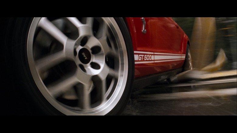 Ford Mustang Shelby GT500 SVT Red Car in I Am Legend 2007 Movie (2)