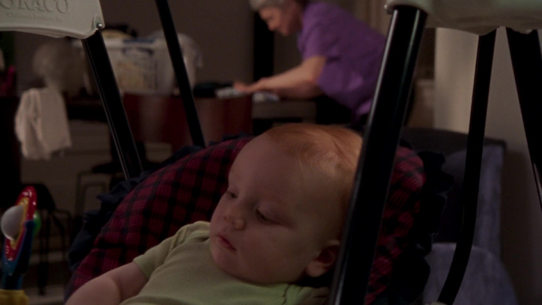 Graco Baby Swing in Sex and the City S06E08 The Catch (1)
