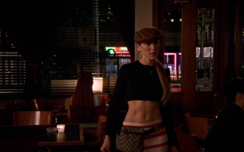 Gucci Waist Bag of Sarah Jessica Parker as Carrie Bradshaw in Sex and the City S04E07 TV Series 2001 (1)