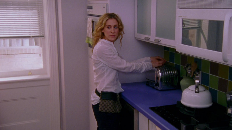 Gucci Waist Bag of Sarah Jessica Parker as Carrie Bradshaw in Sex and the City S04E07 TV Series 2001 (2)