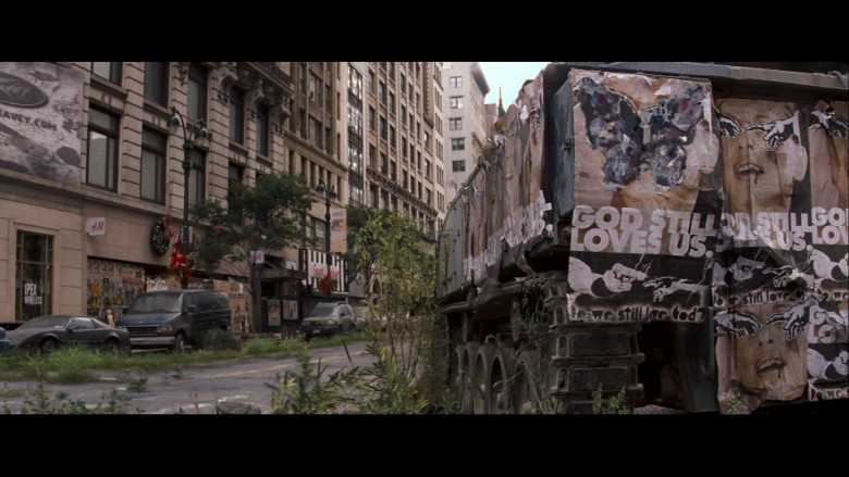 H&M Clothing Store in I Am Legend (2007)