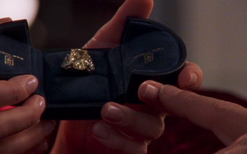 Harry Winston Diamond Ring of Kim Cattrall as Samantha Jones in Sex and the City S05E02 "Unoriginal Sin" (2002)
