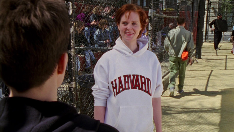 Harvard University White Hoodie of Cynthia Nixon as Miranda Hobbes in Sex and the City S01E03 Bay of Married Pigs (1998)