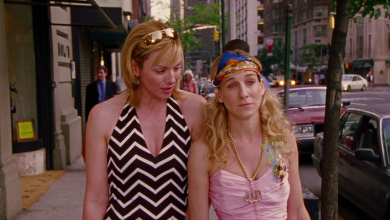 Hermes Scarf Worn by Sarah Jessica Parker as Carrie Bradshaw in Sex and the City S04E11 TV Show (5)