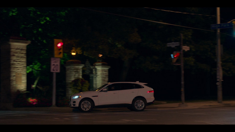 Jaguar F-PACE White Car in Sex Life S01E02 TV Show 2021 (3)