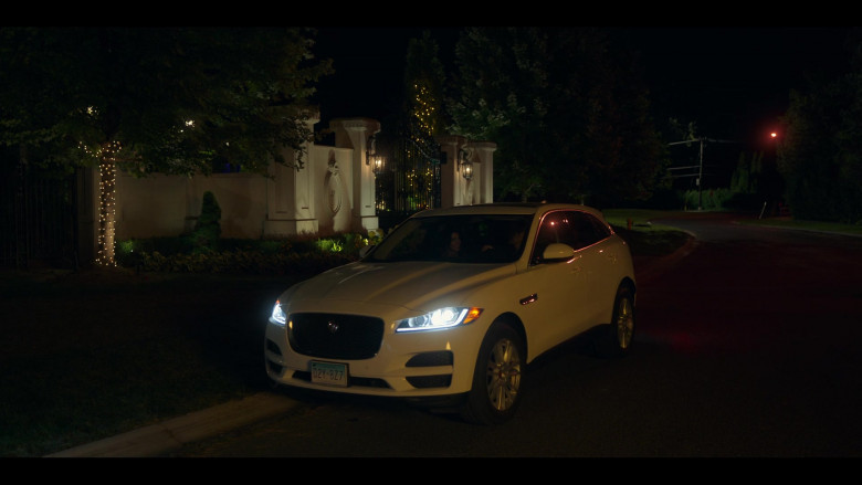 Jaguar F-PACE White Car in Sex Life S01E02 TV Show 2021 (4)