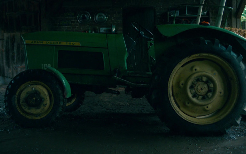 John Deere 100 Tractor in Lisey's Story S01E05 "The Good Brother" (2021)