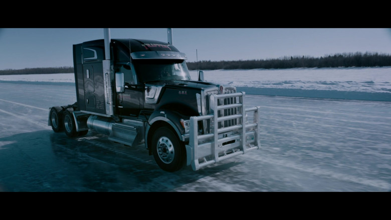 Kenworth Trucks in The Ice Road 2021 Movie (16)
