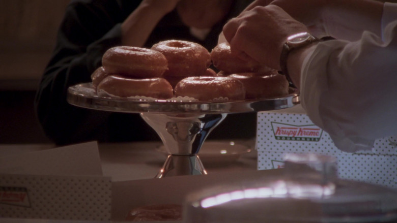 Krispy Kreme Doughnuts in Sex and the City S05E04 TV Show (1)