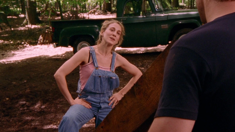 Lee Denim Bib Overall Worn by Sarah Jessica Parker as Carrie Bradshaw in Sex and the City S04E09 TV Show (1)