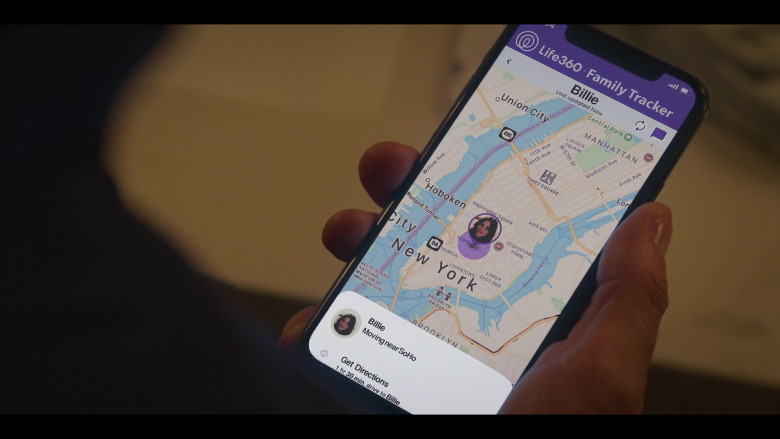 Life360 Application (Family Locator & GPS Tracker for Safety) in Sex Life S01E08 This Must Be the Place (2021)