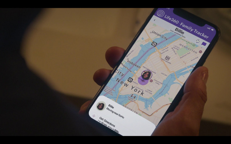 Life360 Application (Family Locator & GPS Tracker for Safety) in Sex Life S01E08 This Must Be the Place (2021)