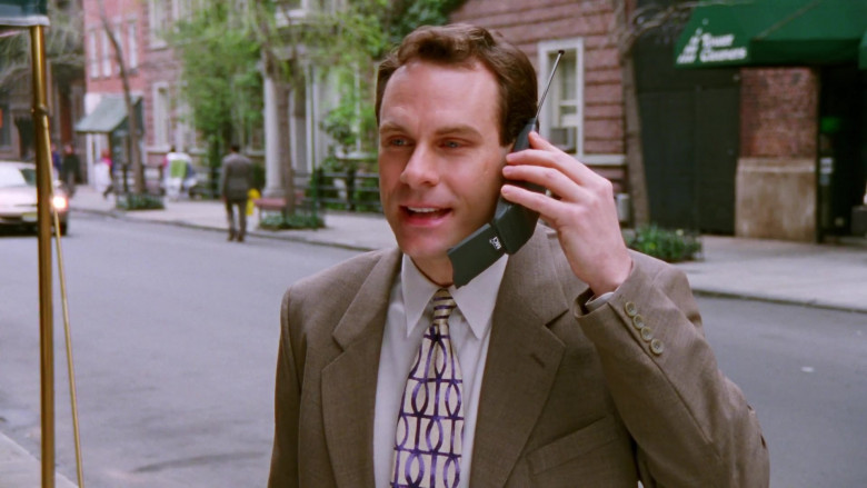 MCI Communications Mobile Phone Used by Actor in Sex and the City S01E08 Three's a Crowd 1998 TV Series (1)