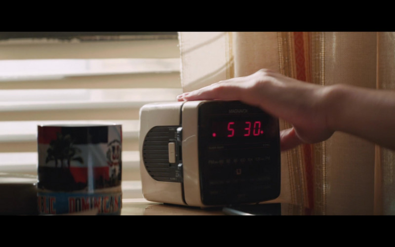 Magnavox Clock Radio in In the Heights (2021)