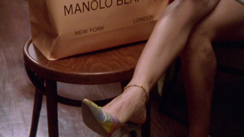 Manolo Blahnik Designer Shoes of Sarah Jessica Parker as Carrie Bradshaw in Sex and the City S03E03 TV Show (2)