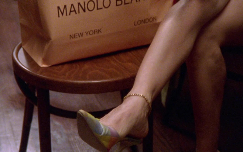 Manolo Blahnik Designer Shoes of Sarah Jessica Parker as Carrie Bradshaw in Sex and the City S03E03 TV Show (2)