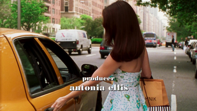 Manolo Blahnik in Sex and the City S06E07 TV Show (1)