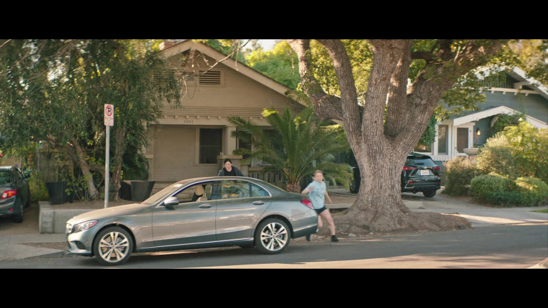 Mercedes-Benz C-Class Car Driven by Iliza Shlesinger as Andrea Singer in Good on Paper 2021 Movie (2)