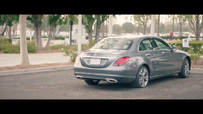 Mercedes-Benz C-Class Car Driven by Iliza Shlesinger as Andrea Singer in Good on Paper 2021 Movie (4)