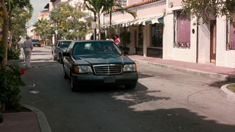 Mercedes-Benz S-Class Car in The Specialist (1994)