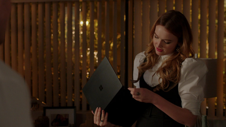 Microsoft Surface Black Laptop of Maddison Brown as Kirby Anders in Dynasty S04E06 A Little Father-Daughter Chat (2021)