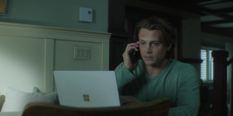 Microsoft Surface Laptop of Alex Saxon as Ace in Nancy Drew S02E18 TV Show (3)