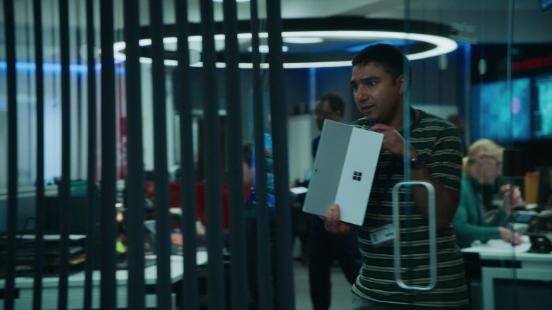 Microsoft Surface Tablet Used by Nick Mohammed as Joseph Harries in Intelligence S02E03 (2021)