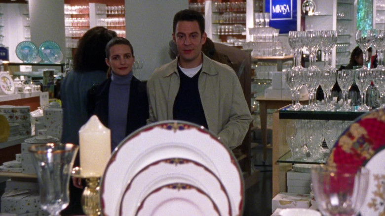 Mikasa Dinnerware and Drinkware in Sex and the City S01E03 Bay of Married Pigs (1998)