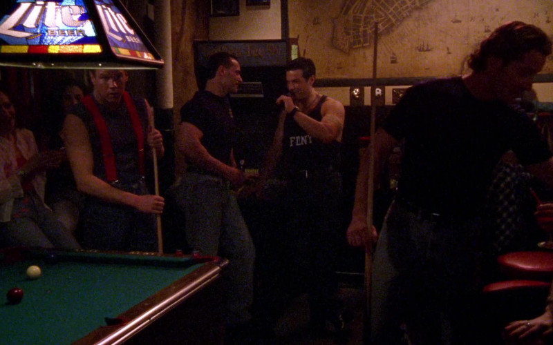 Miller Lite Pool Table Light in Sex and the City S03E01 Where There's Smoke… (2000)