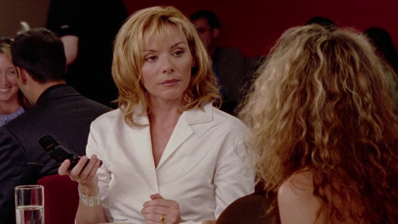 Motorola Mobile Phone of Kim Cattrall as Samantha Jones in Sex and the City S03E15 Hot Child in the City (1)