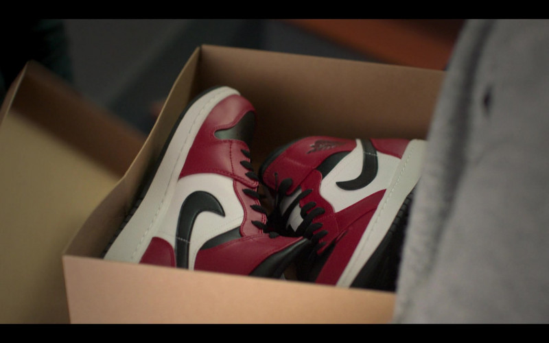 Nike Air Jordan 1 Mid Chicago Black Toe Sneakers in Love, Victor S02E03 There's No Gay in Team (2021)