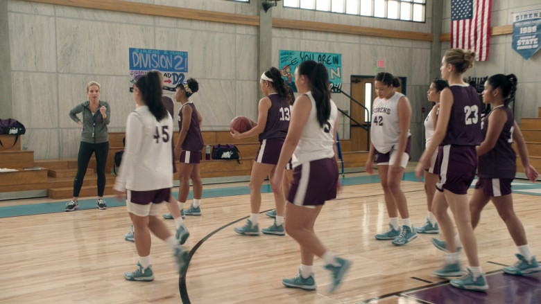 Nike KD Trey 5 VII Cerulean Sneakers Worn by Actresses in Big Shot S01E08 TV Show 2021 (1)
