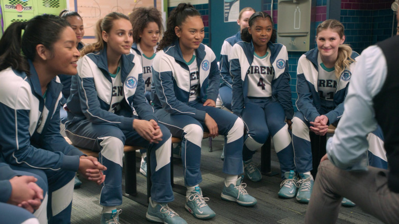 Nike KD Trey 5 VII Cerulean Sneakers Worn by Actresses in Big Shot S01E08 TV Show 2021 (2)
