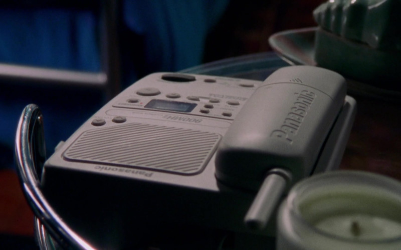 Panasonic Phone in Sex and the City S02E04 They Shoot Single People, Don't They (1999)