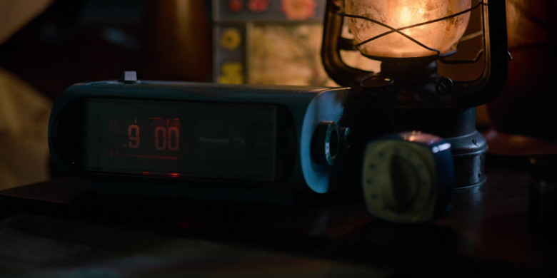 Panasonic Radio Clock in Home Before Dark S02E02 I Believe You (2021)