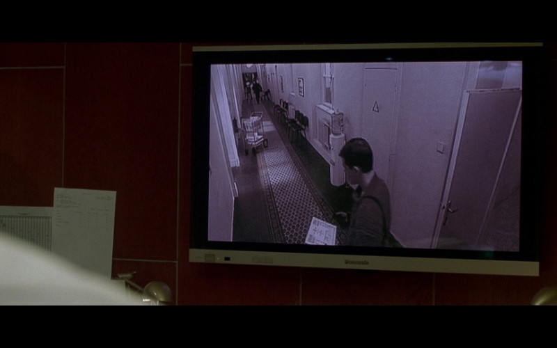 Panasonic television in The Bourne Identity (2002)
