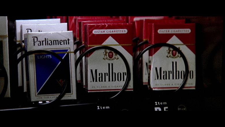 Parliament Lights & Marlboro Cigarettes in The Sum of All Fears (2002)