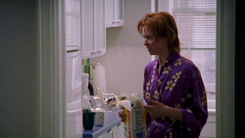 Parmalat Milk Enjoyed by Cynthia Nixon as Miranda Hobbes in Sex and the City S04E03 TV Show (2)